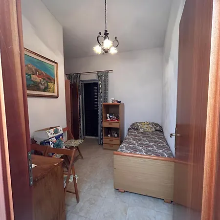 Apartment Mena