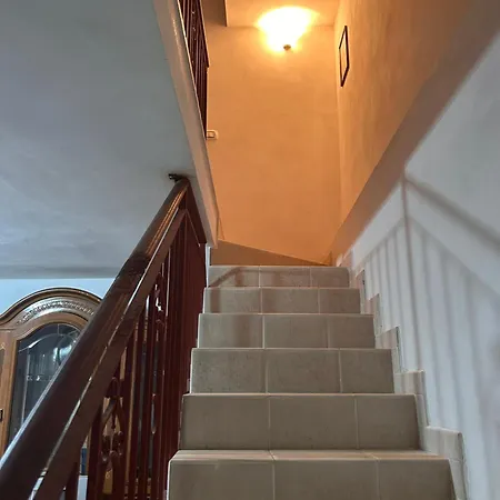 Apartment Mena Rom